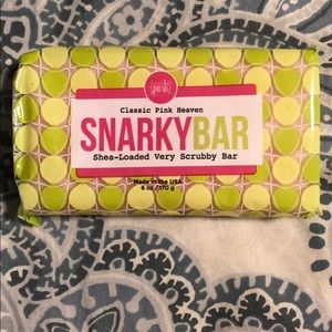 Classic Pink snarky bar